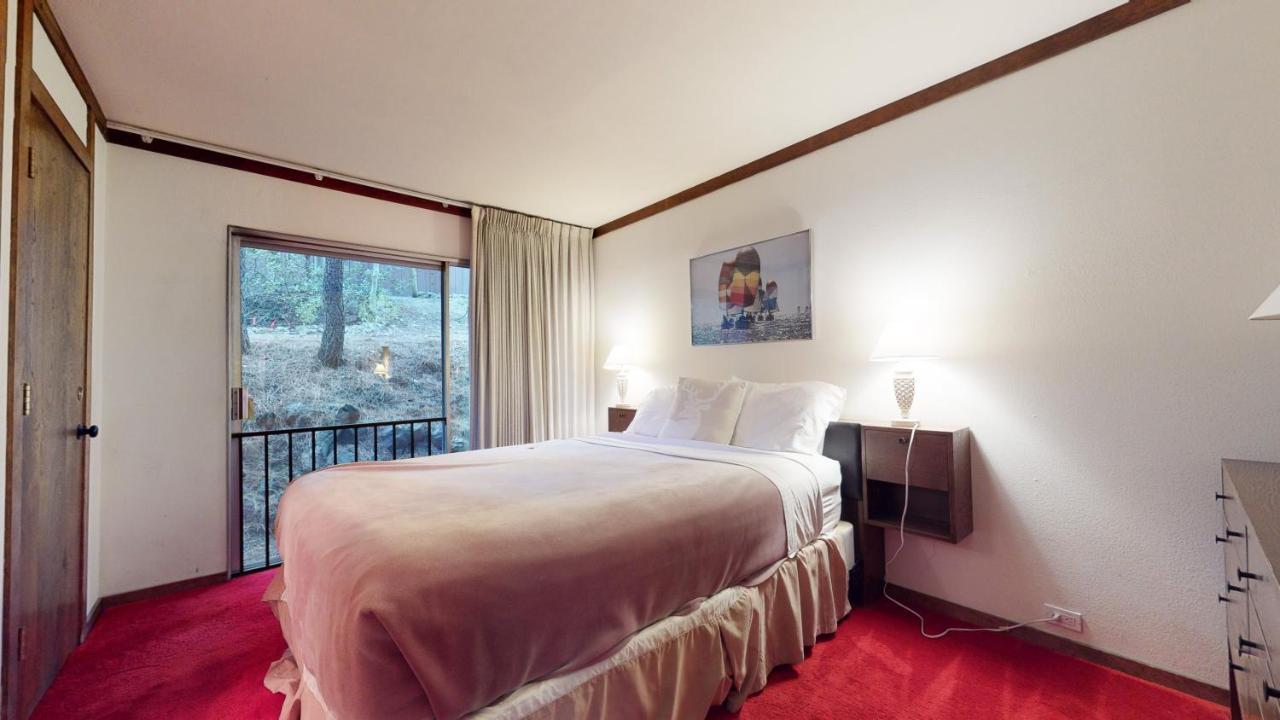 Mammoth Estates - Near Village At Mammoth & Pet Friendly Apartment *