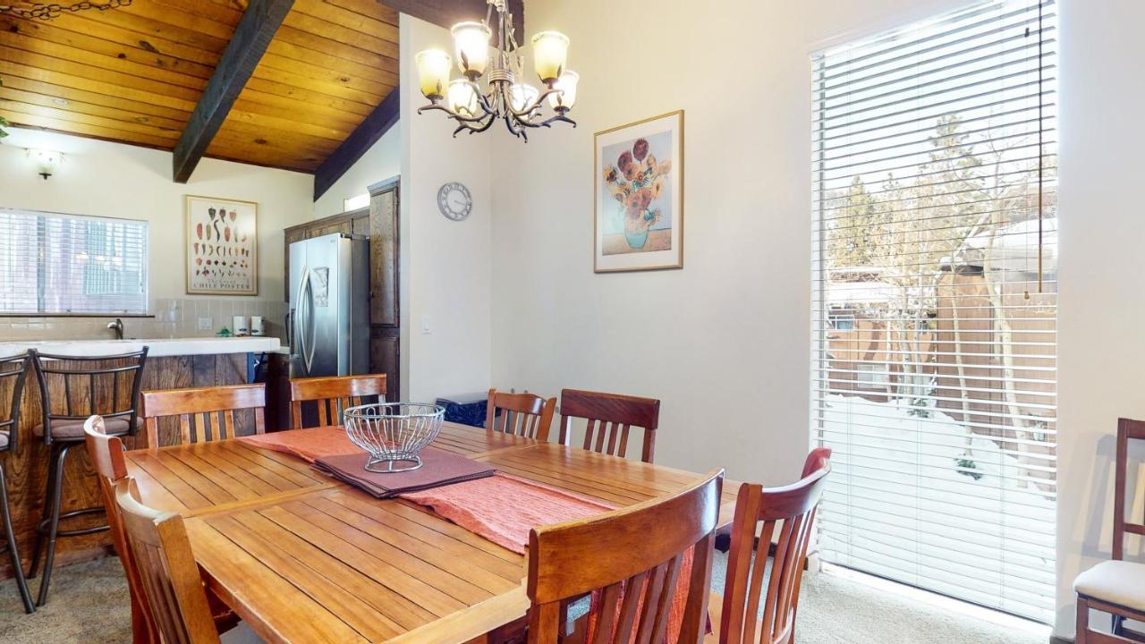 Mammoth Estates - Near Village At Mammoth & Pet Friendly Apartment