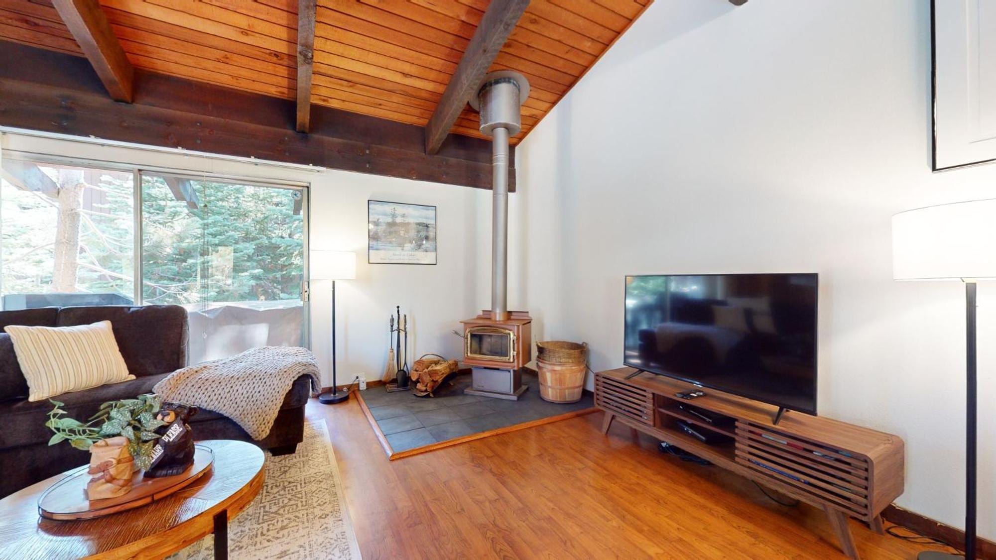 Mammoth Estates - Near Village At Mammoth & Pet Friendly * Mammoth Lakes